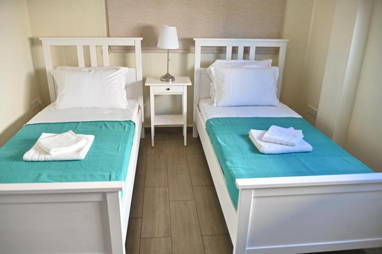 Edessis Beach House Лимасол Екстериор снимка