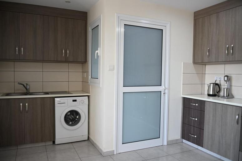 Edessis Beach House Лимасол Екстериор снимка
